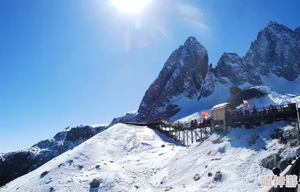 探秘云南玉龙雪山：奇幻之旅与壮丽风光